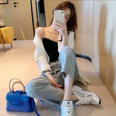 敦君与女朋友